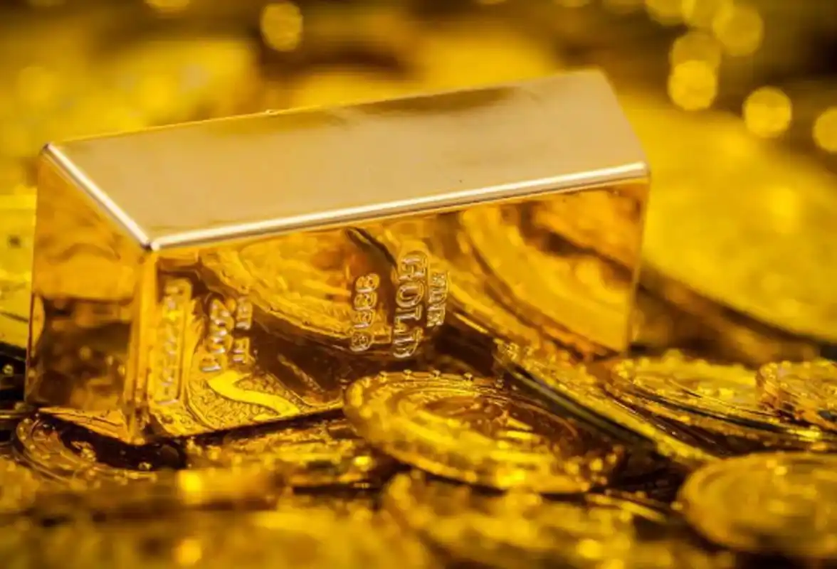 特朗普关税政策恢复引波动，黄金回调低吸交易逻辑